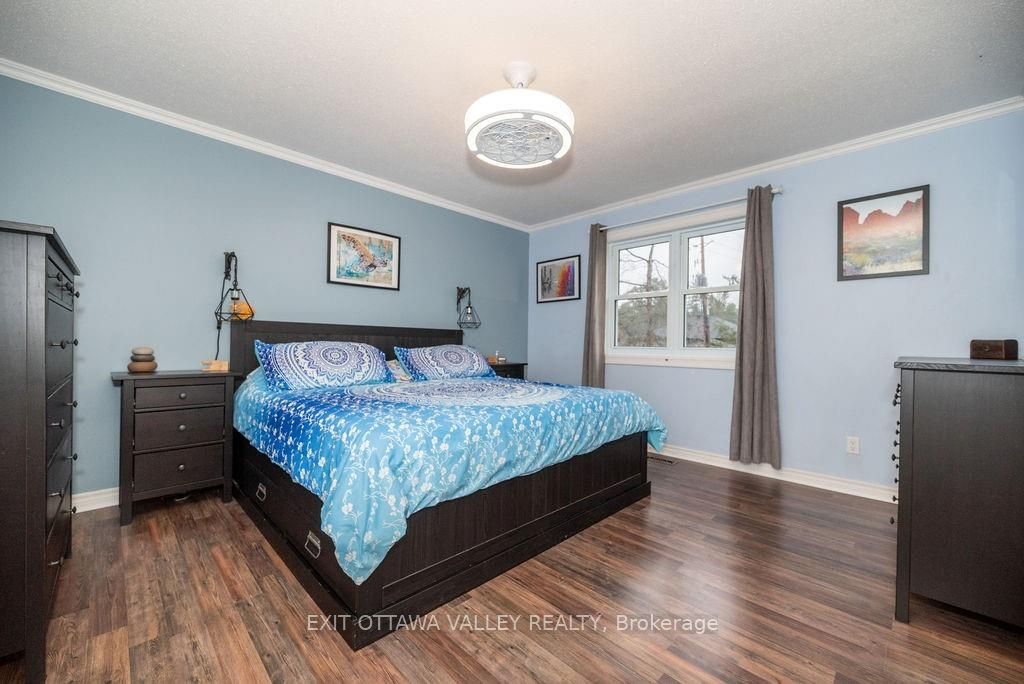 Photo 17 of 37 Thomas Street, Deep River — HOMEH