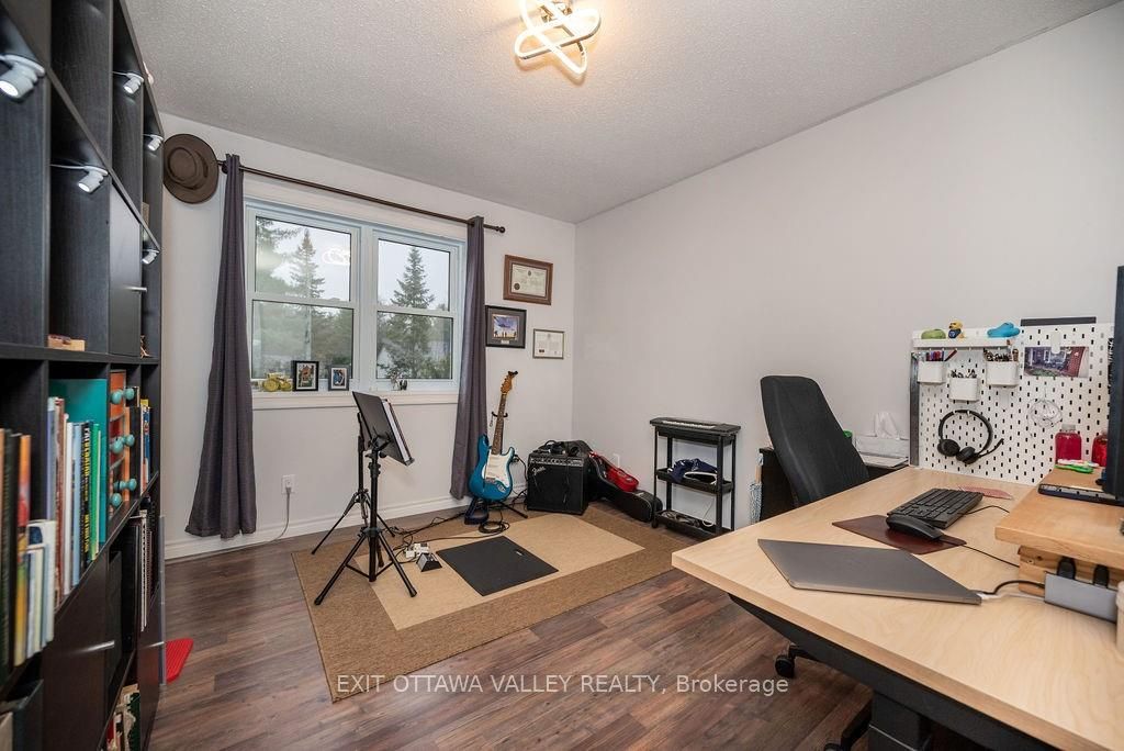 Photo 20 of 37 Thomas Street, Deep River — HOMEH