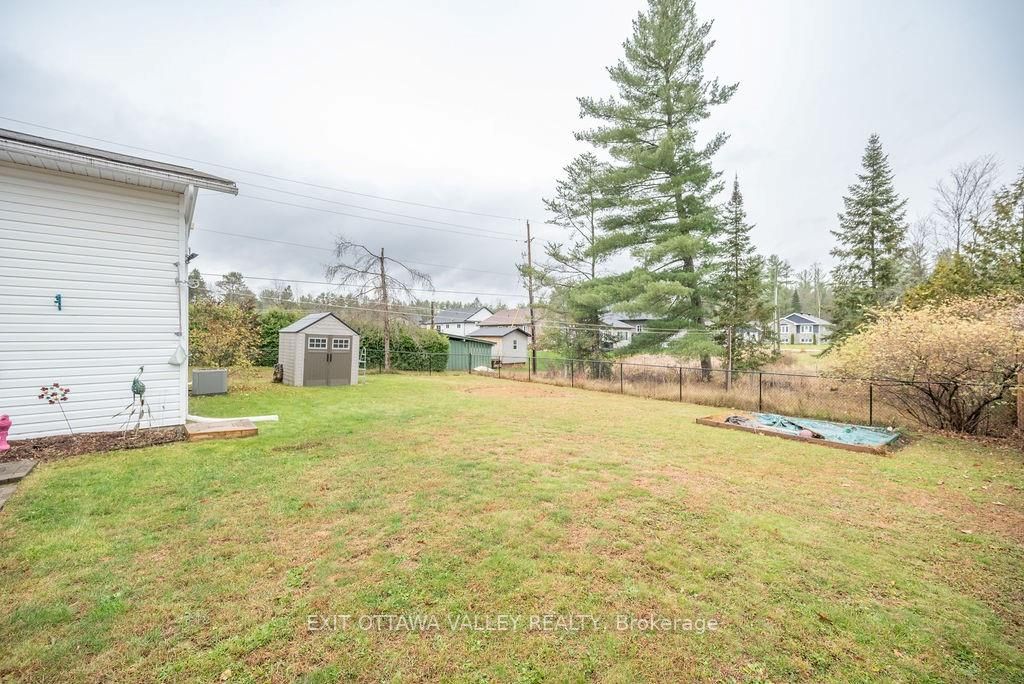 Photo 30 of 37 Thomas Street, Deep River — HOMEH
