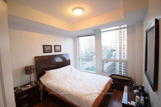 Photo 4 of Unit 1310, 628 Fleet Street, Toronto, Niagara — HOMEH