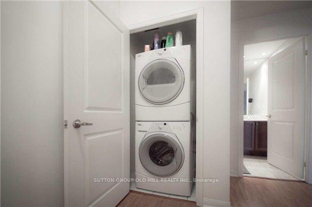 Photo 6 of Unit 1310, 628 Fleet Street, Toronto, Niagara — HOMEH