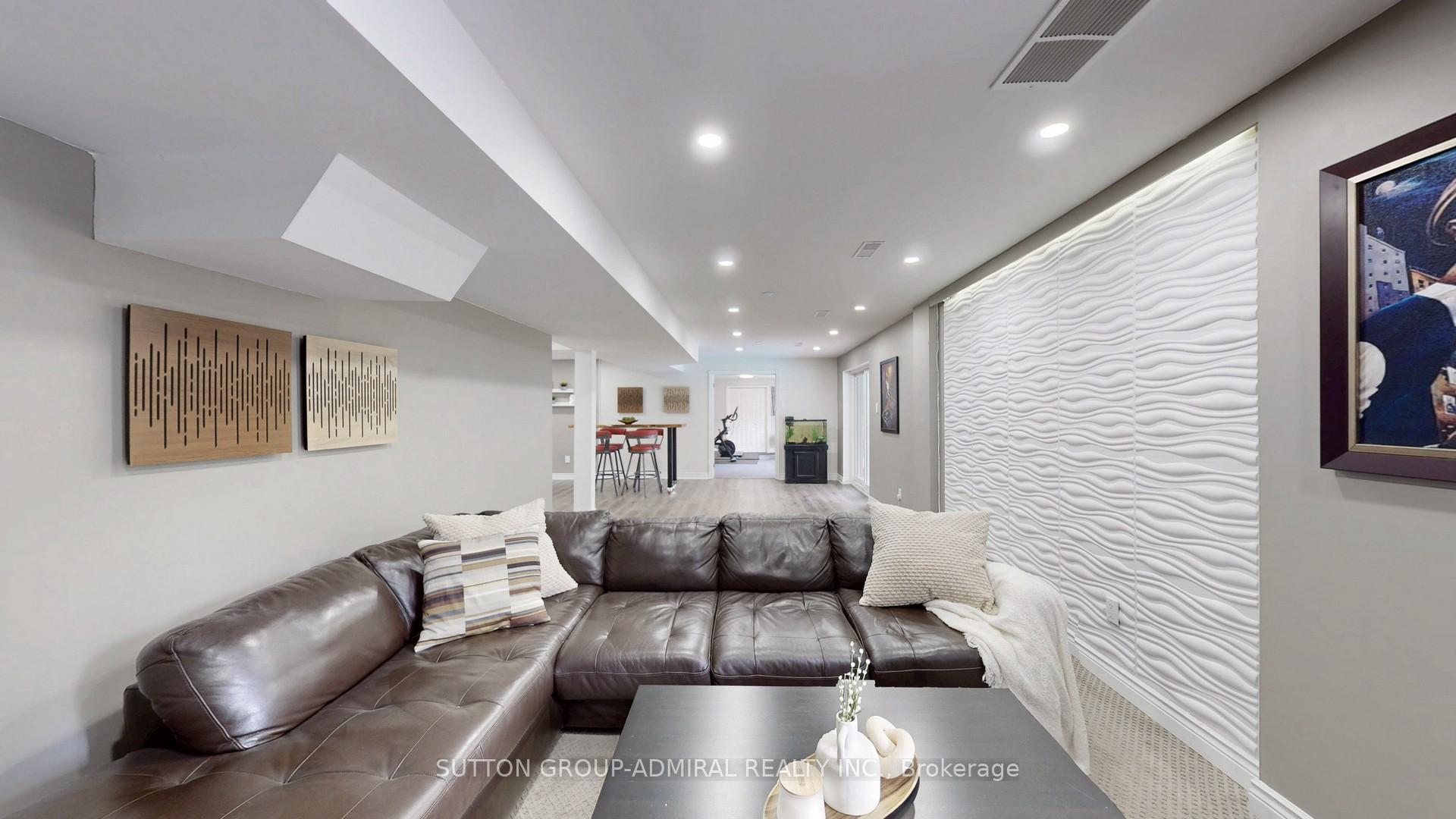 Photo 23 of 10 Walton Drive, Caledon, Palgrave — HOMEH