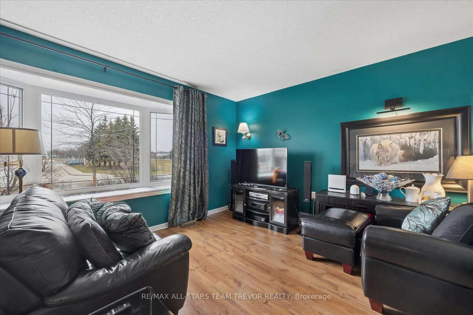 Photo 2 of 123 Biscayne Boulevard, Georgina, Keswick South — HOMEH