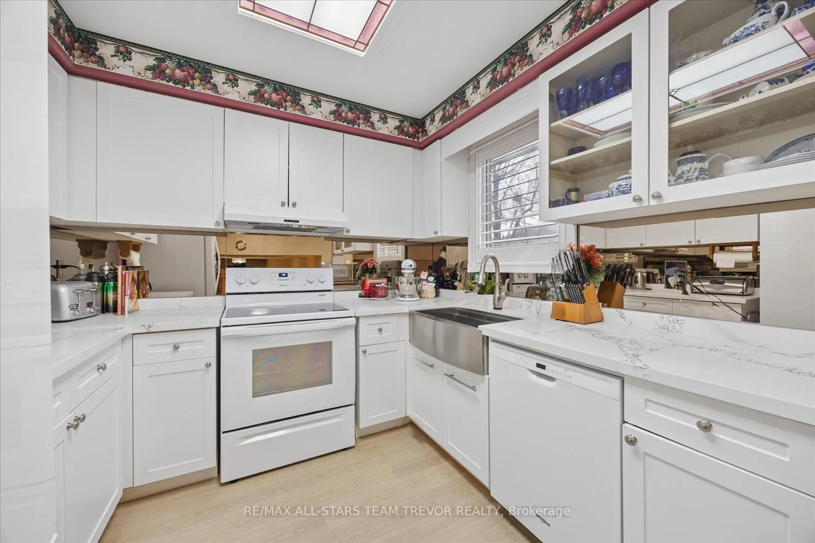 Photo 5 of 123 Biscayne Boulevard, Georgina, Keswick South — HOMEH