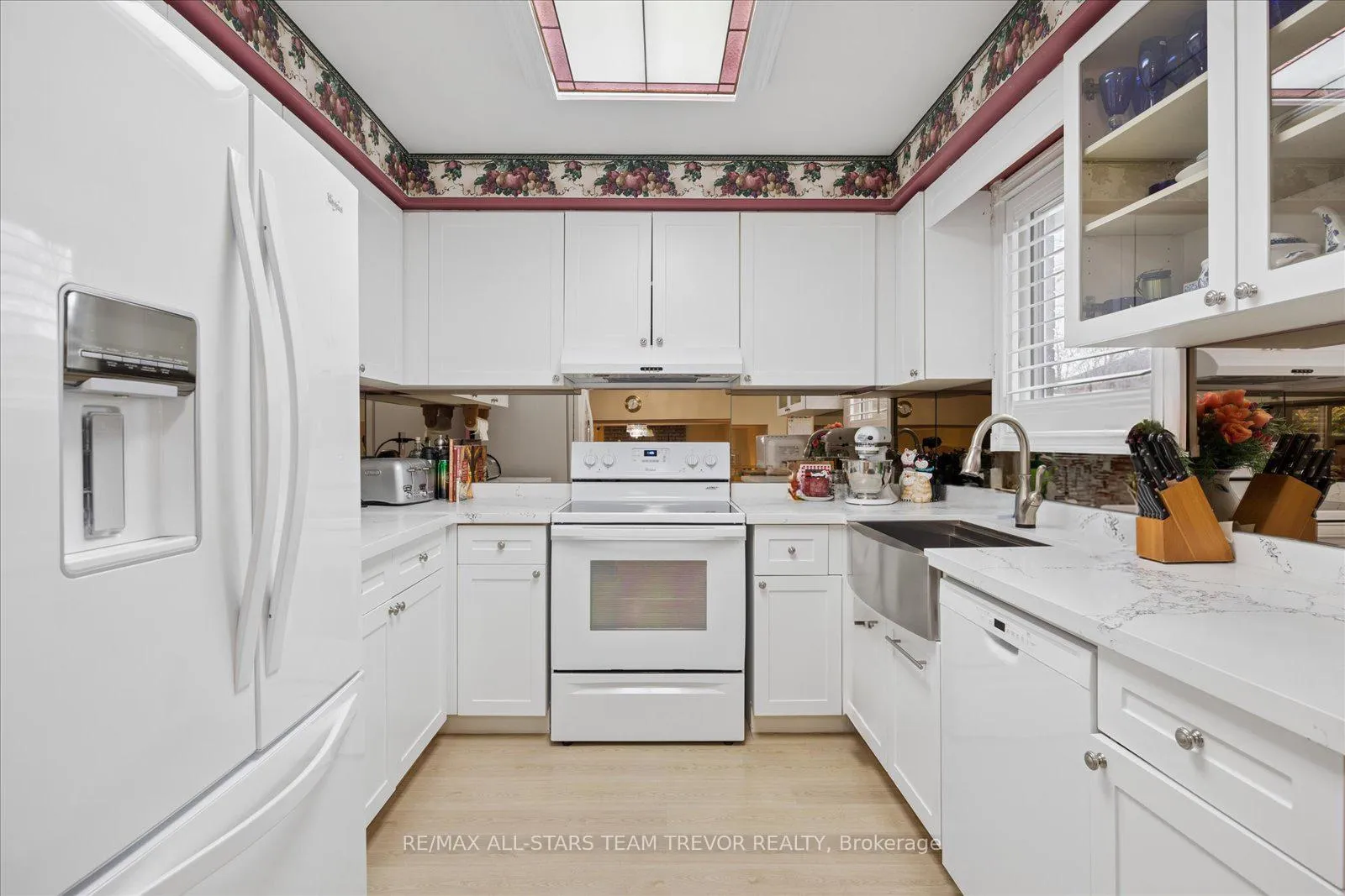 Photo 6 of 123 Biscayne Boulevard, Georgina, Keswick South — HOMEH