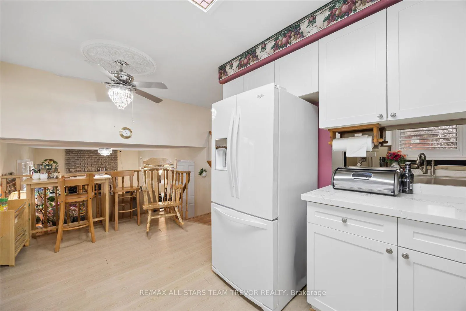 Photo 8 of 123 Biscayne Boulevard, Georgina, Keswick South — HOMEH
