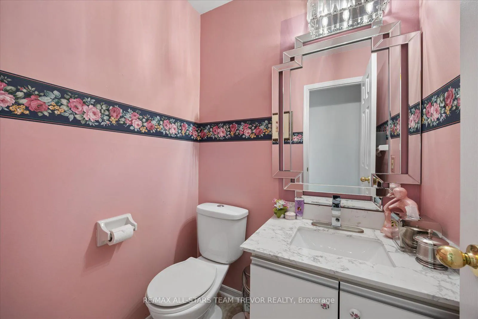 Photo 13 of 123 Biscayne Boulevard, Georgina, Keswick South — HOMEH