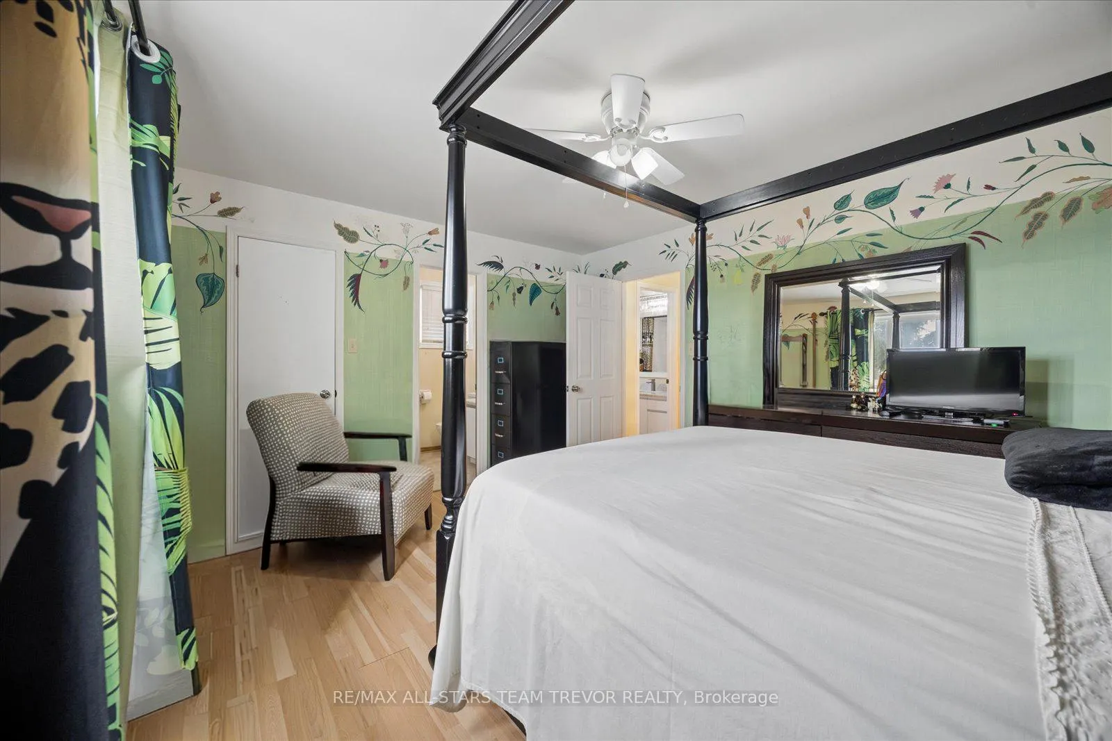 Photo 19 of 123 Biscayne Boulevard, Georgina, Keswick South — HOMEH