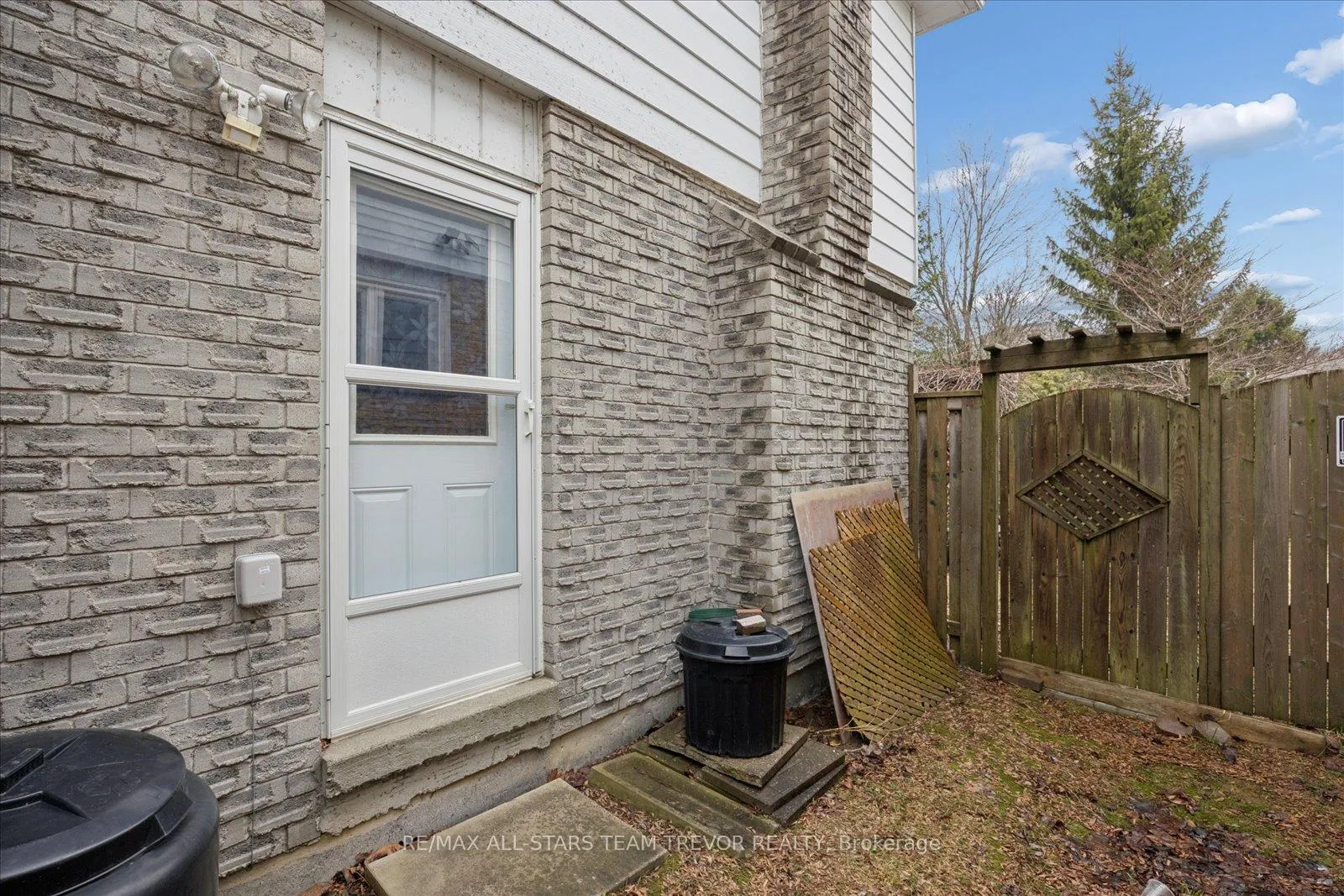 Photo 32 of 123 Biscayne Boulevard, Georgina, Keswick South — HOMEH