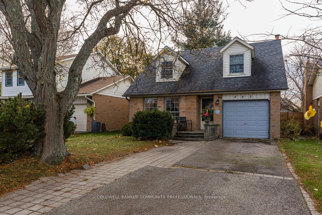 Photo 2 of 463 Knightsbridge Crescent, Hamilton, Ancaster — HOMEH