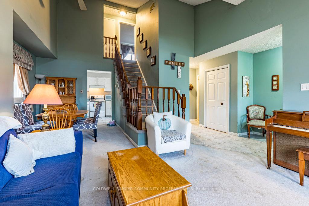 Photo 8 of 463 Knightsbridge Crescent, Hamilton, Ancaster — HOMEH