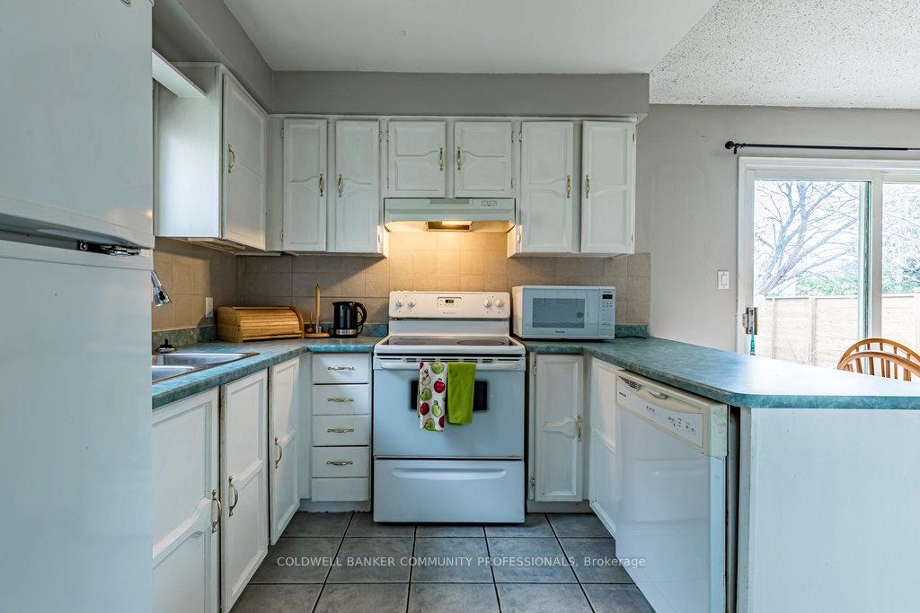 Photo 13 of 463 Knightsbridge Crescent, Hamilton, Ancaster — HOMEH