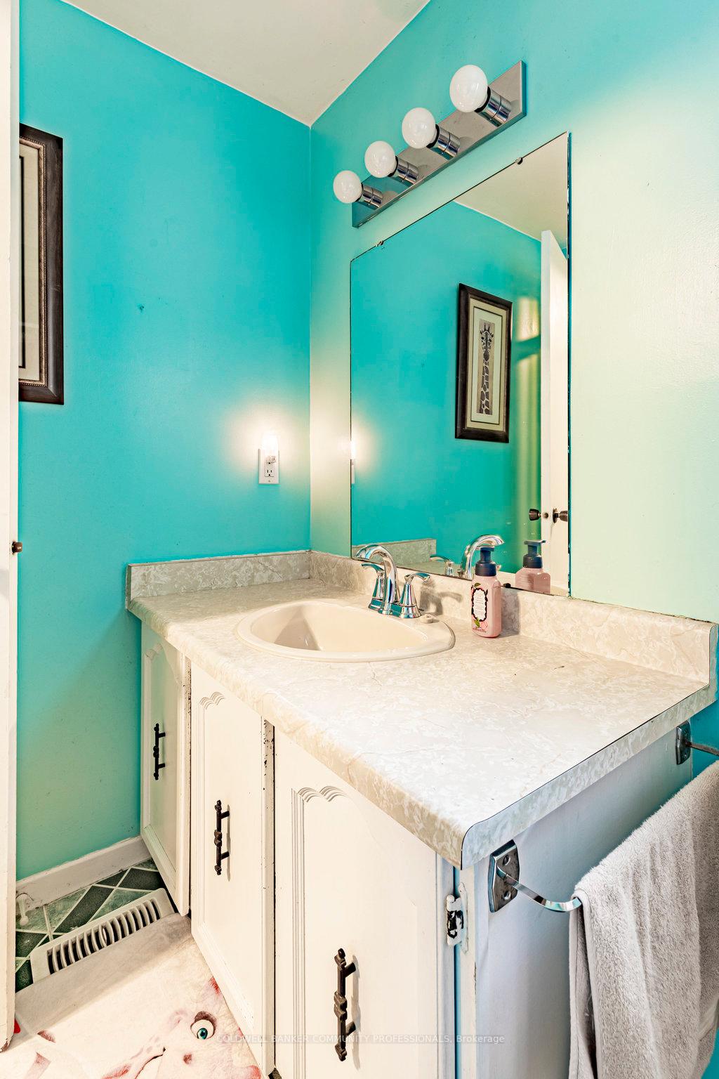 Photo 25 of 463 Knightsbridge Crescent, Hamilton, Ancaster — HOMEH
