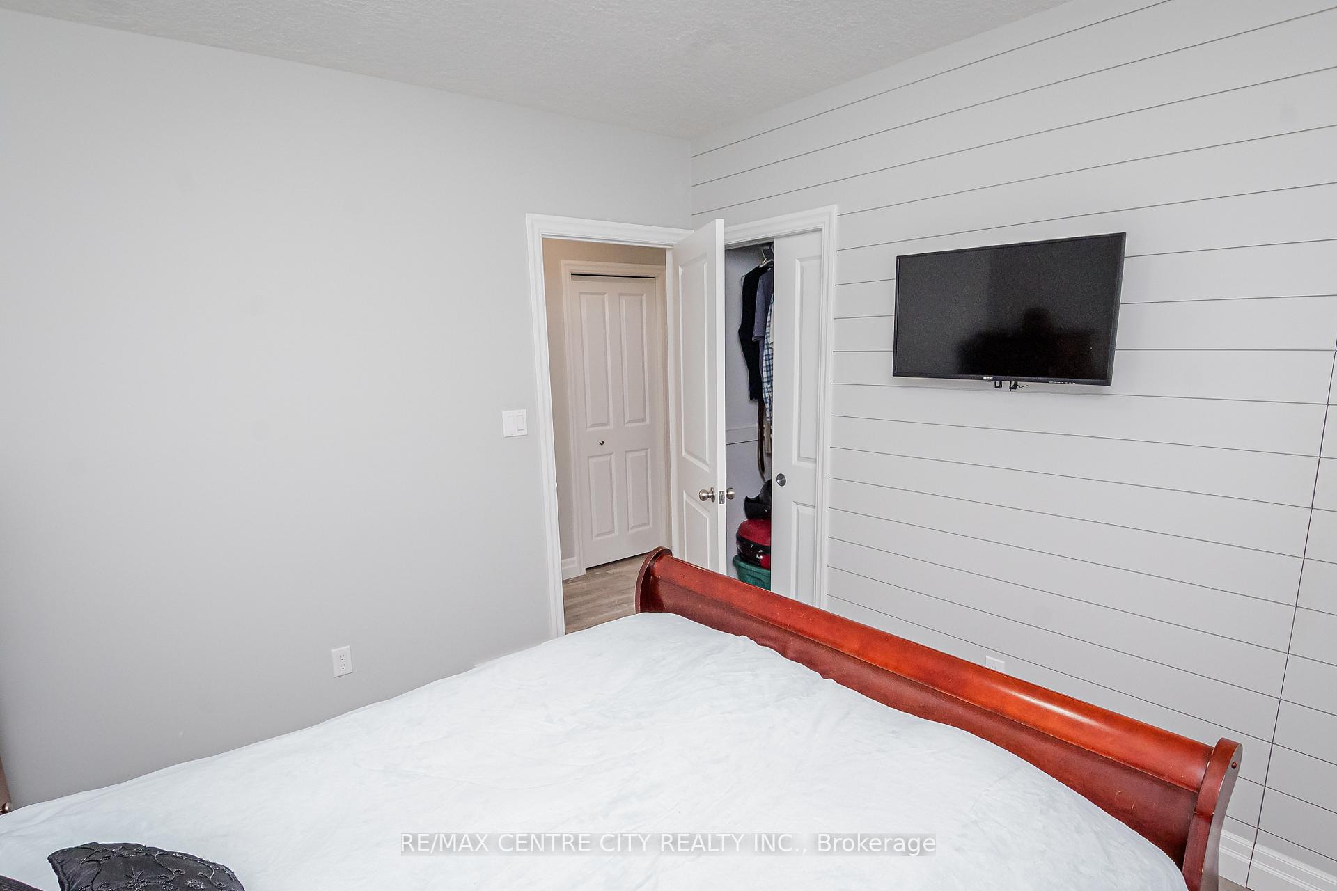 Photo 13 of 75 Manitoba Street, St. Thomas — HOMEH