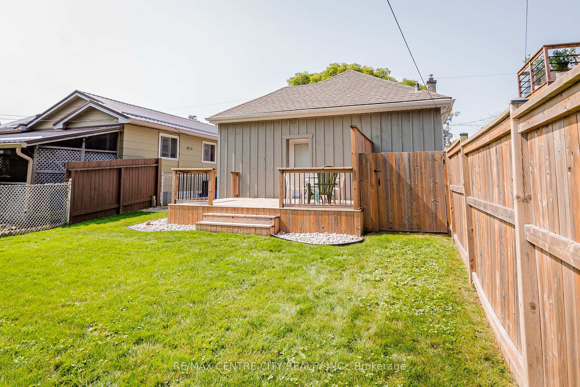 Photo 17 of 75 Manitoba Street, St. Thomas — HOMEH