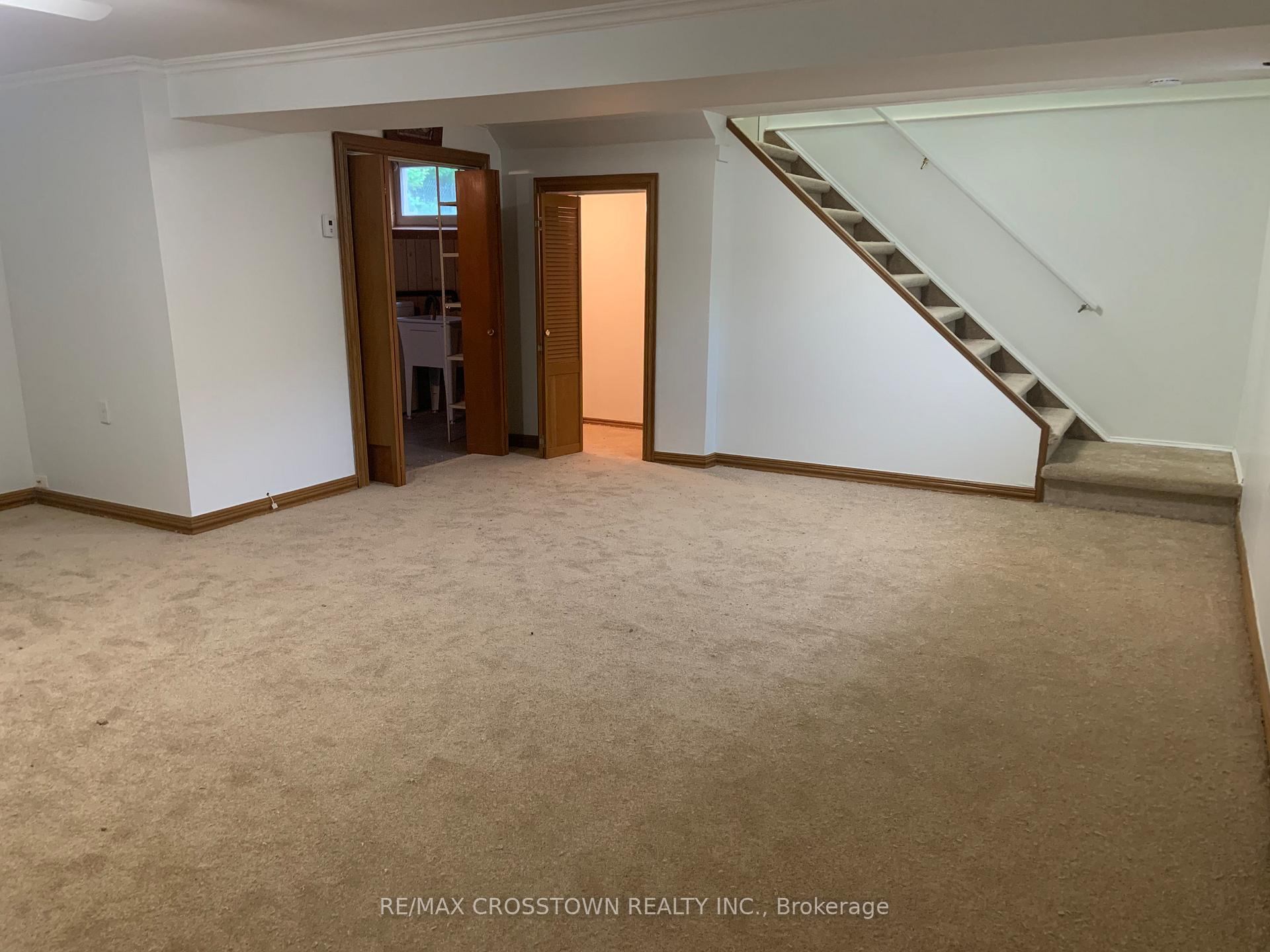 Photo 25 of 105 Eccles Street N, Barrie, Queen's Park — HOMEH