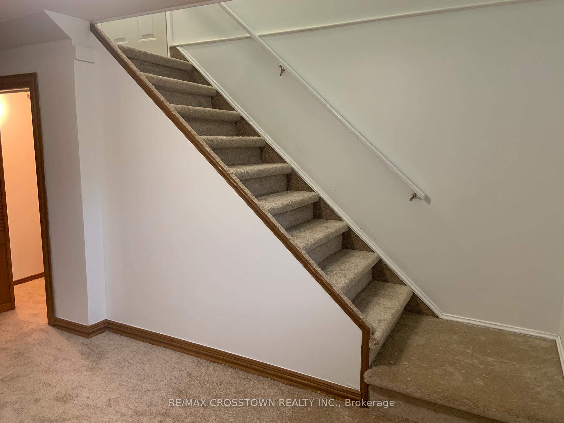 Photo 26 of 105 Eccles Street N, Barrie, Queen's Park — HOMEH