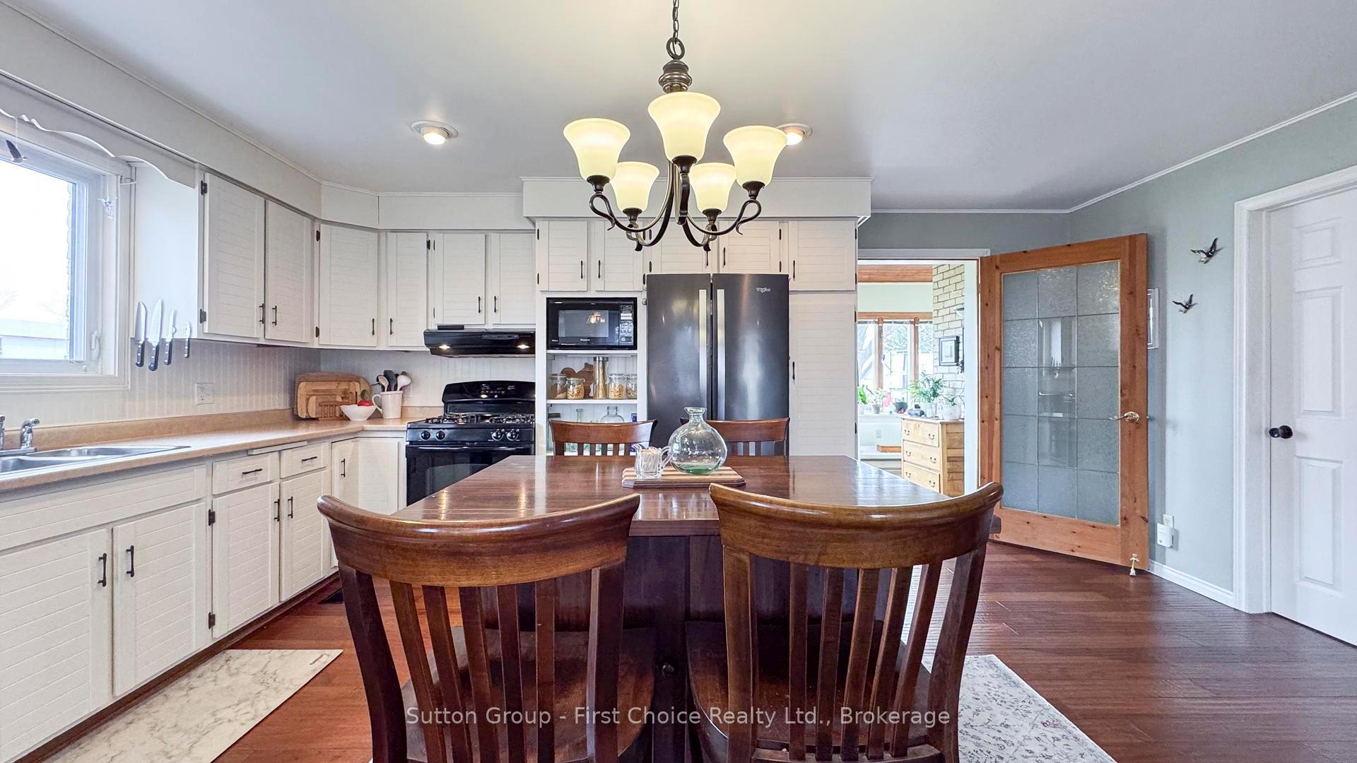 Photo 16 of 313 Huron Road, Goderich, Goderich (Town) — HOMEH