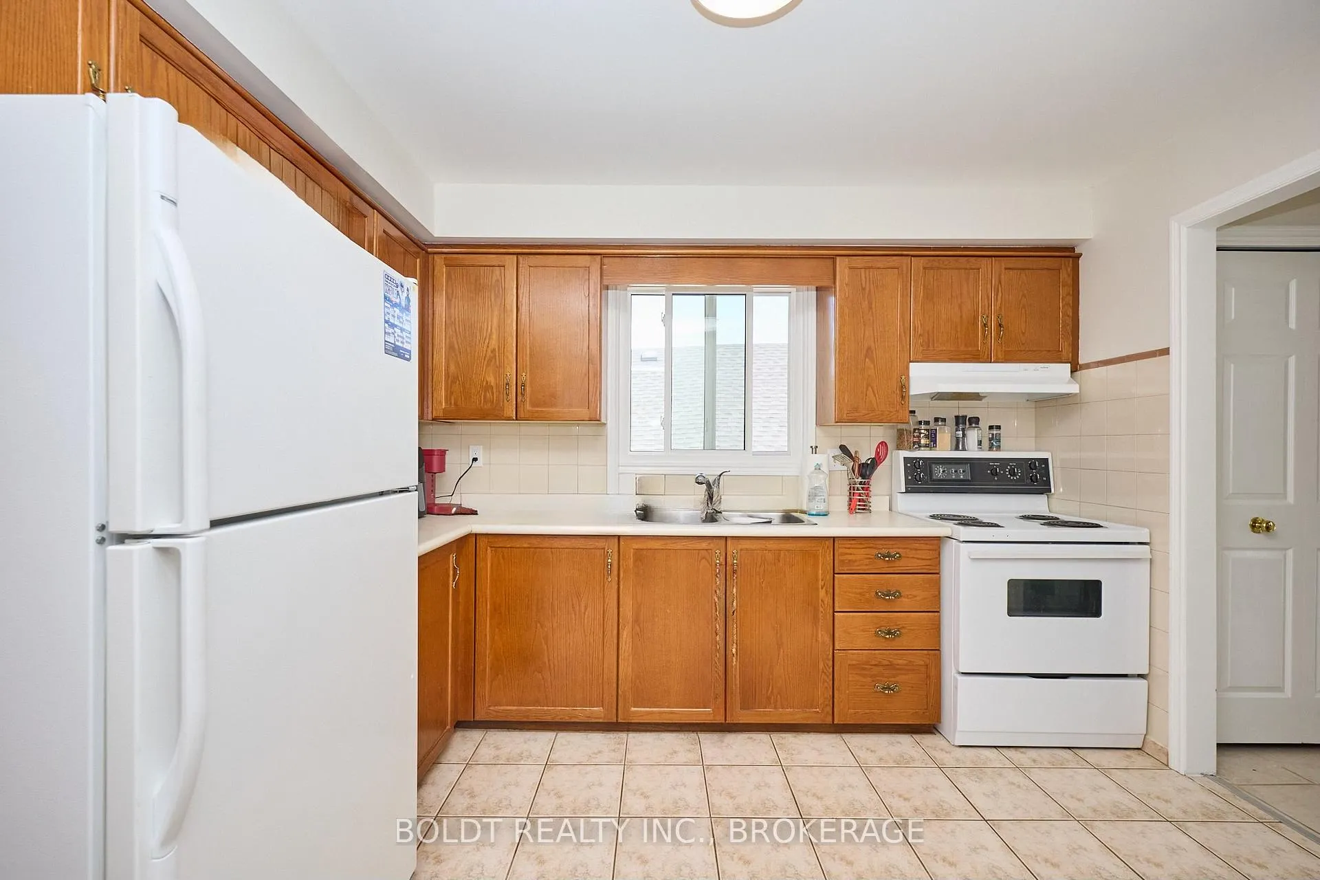Photo 4 of 17 Colborne Street, Thorold, Thorold Downtown — HOMEH