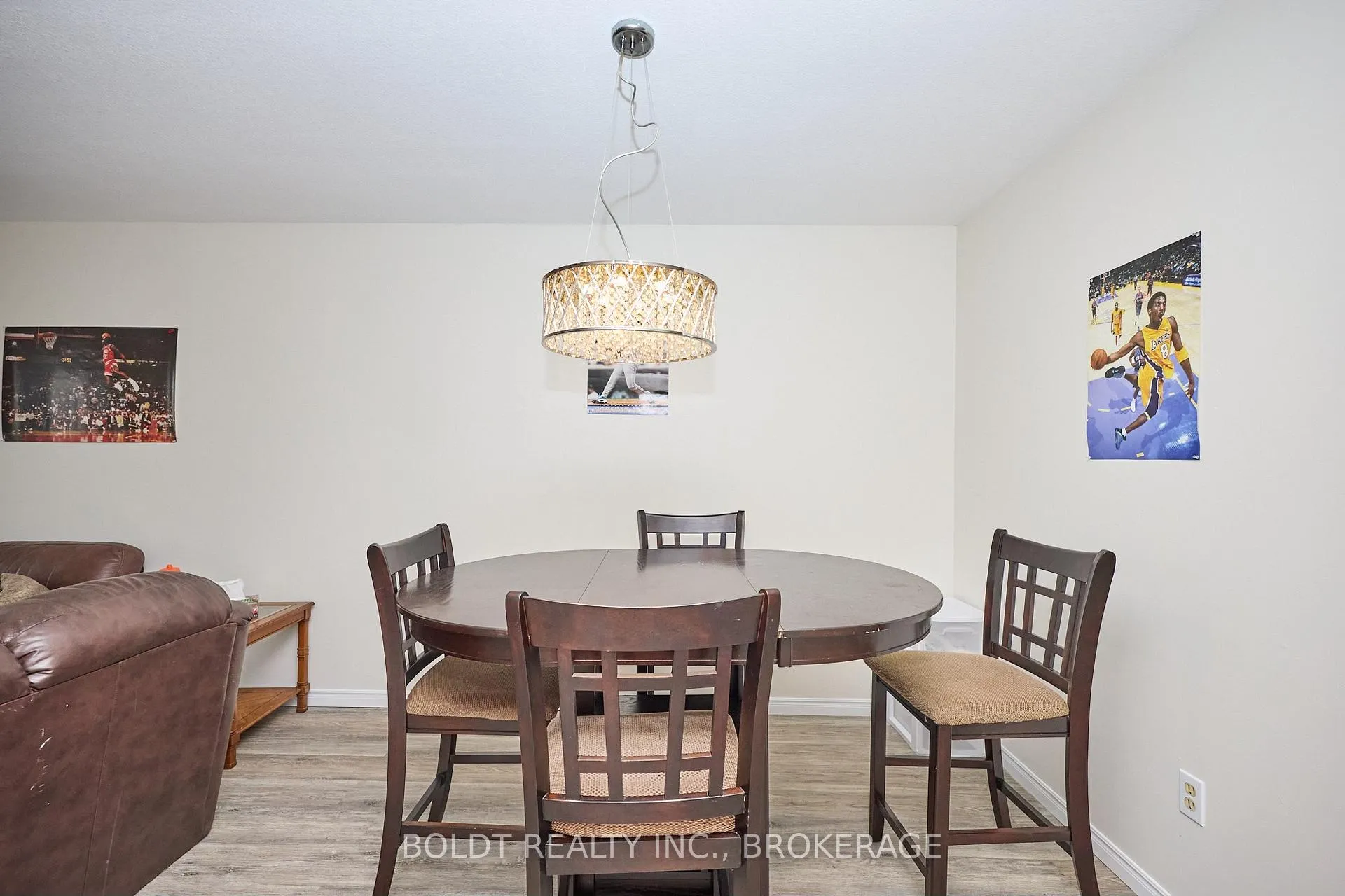 Photo 10 of 17 Colborne Street, Thorold, Thorold Downtown — HOMEH
