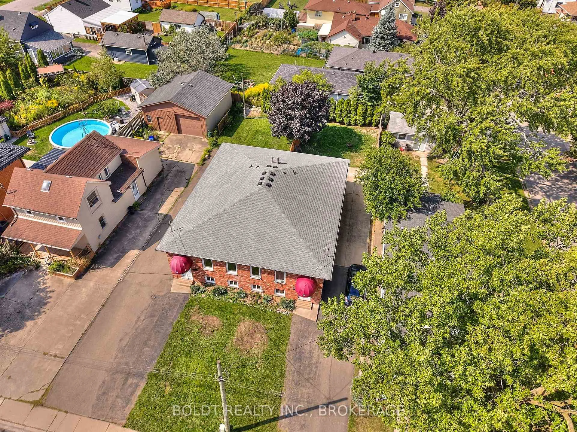 Photo 25 of 17 Colborne Street, Thorold, Thorold Downtown — HOMEH