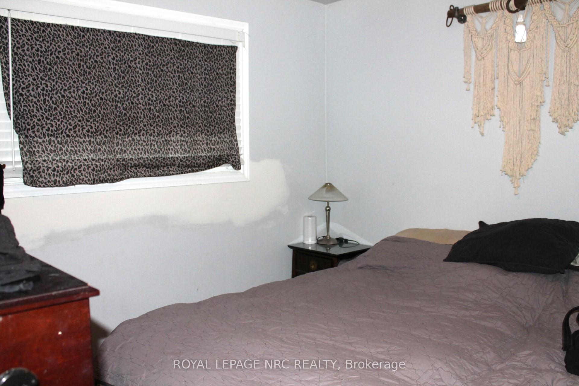 Photo 11 of 6 Park Avenue, St. Catharines, Secord Woods — HOMEH