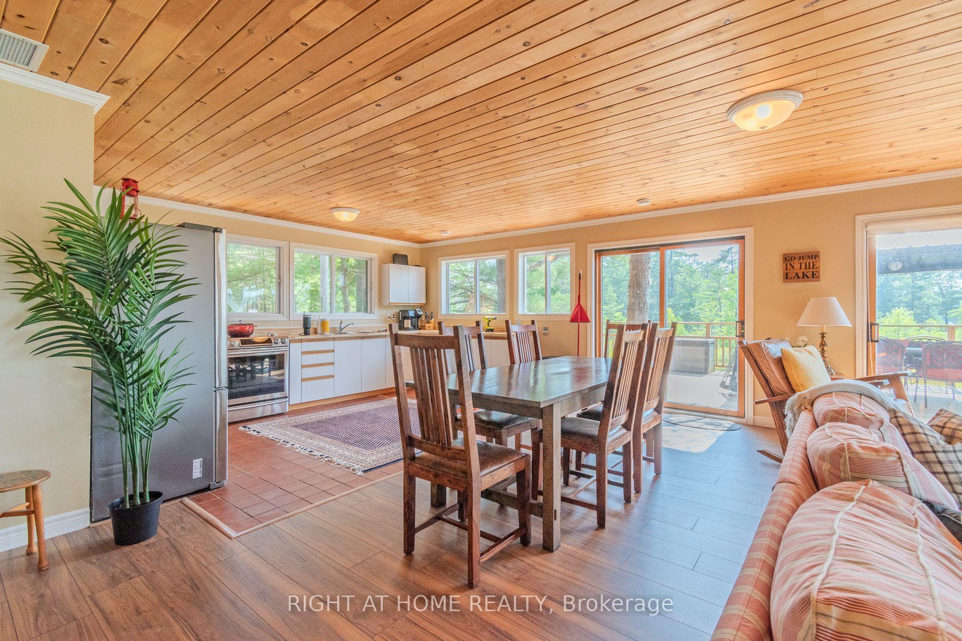 Photo 14 of 1KL 7 Cranberry Island, Gravenhurst, Morrison — HOMEH
