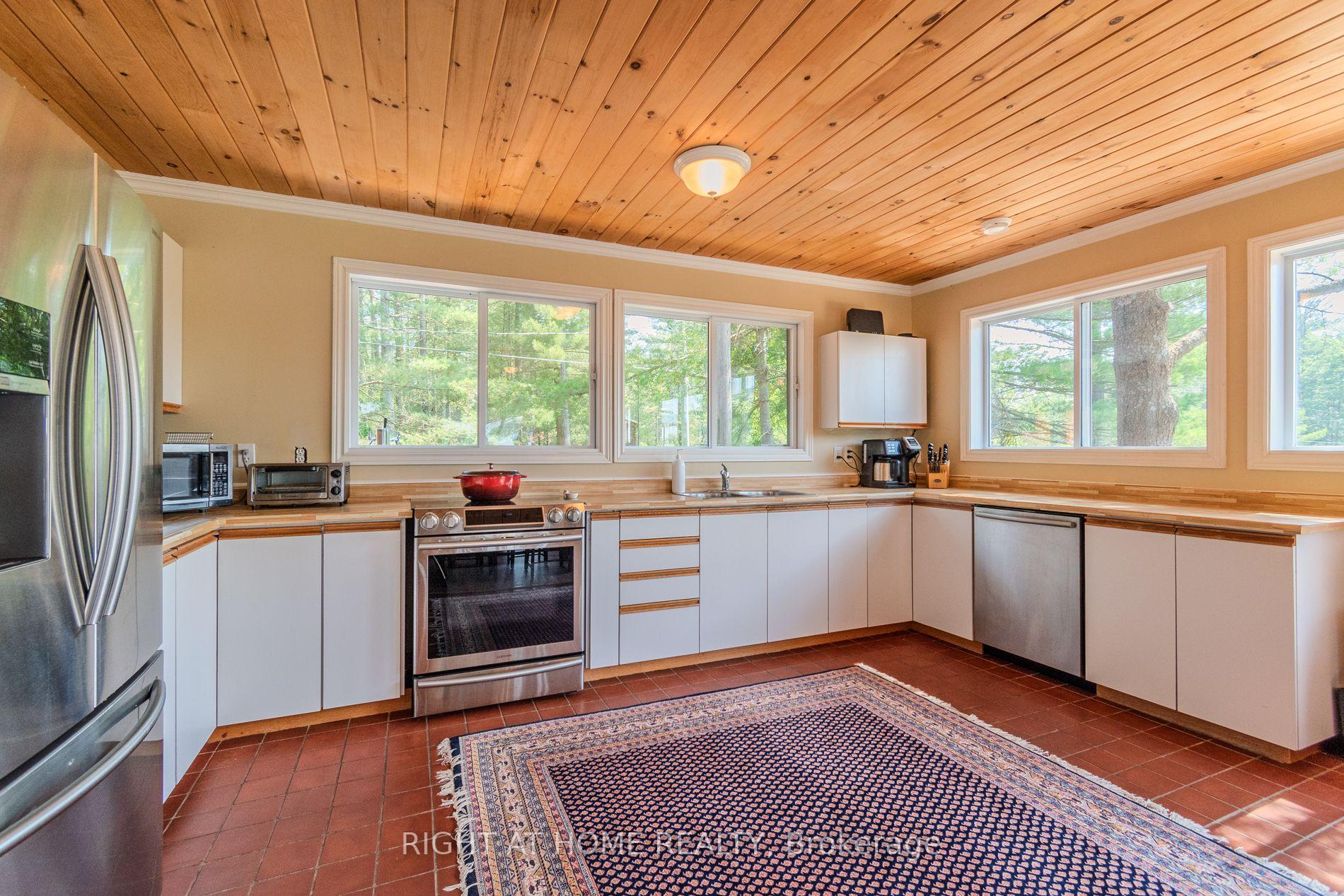 Photo 15 of 1KL 7 Cranberry Island, Gravenhurst, Morrison — HOMEH