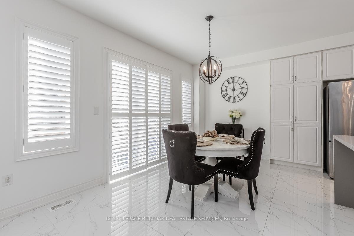 Photo 13 of 110 Avanti Crescent, Hamilton, Waterdown — HOMEH