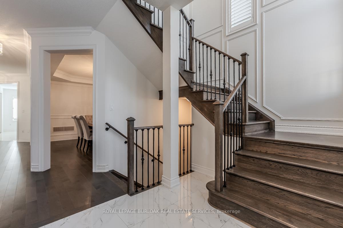 Photo 20 of 110 Avanti Crescent, Hamilton, Waterdown — HOMEH