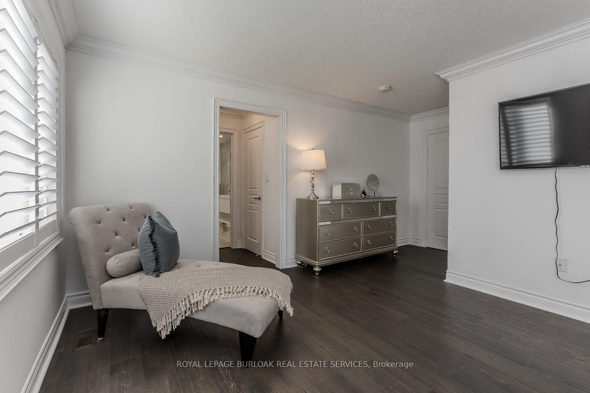 Photo 23 of 110 Avanti Crescent, Hamilton, Waterdown — HOMEH