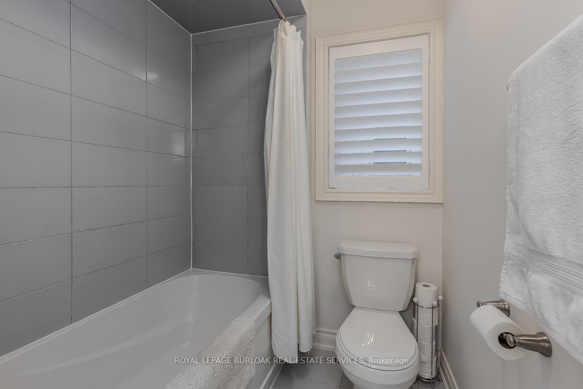 Photo 35 of 110 Avanti Crescent, Hamilton, Waterdown — HOMEH