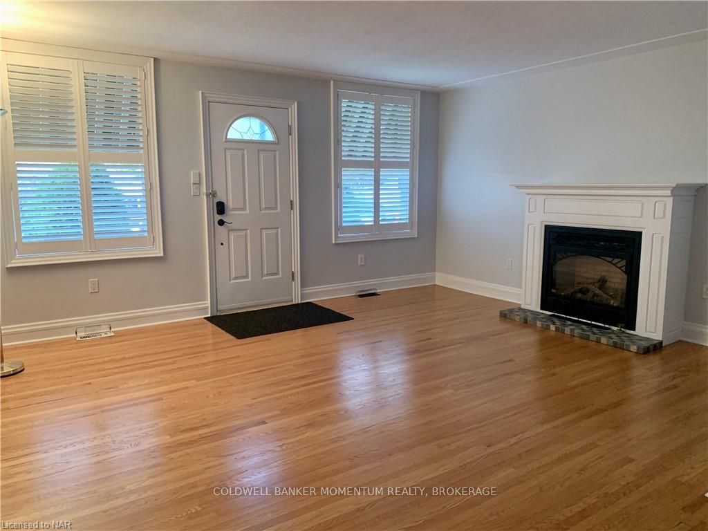 Photo 5 of 352 Linwell Road, St. Catharines, Vine/Linwell — HOMEH