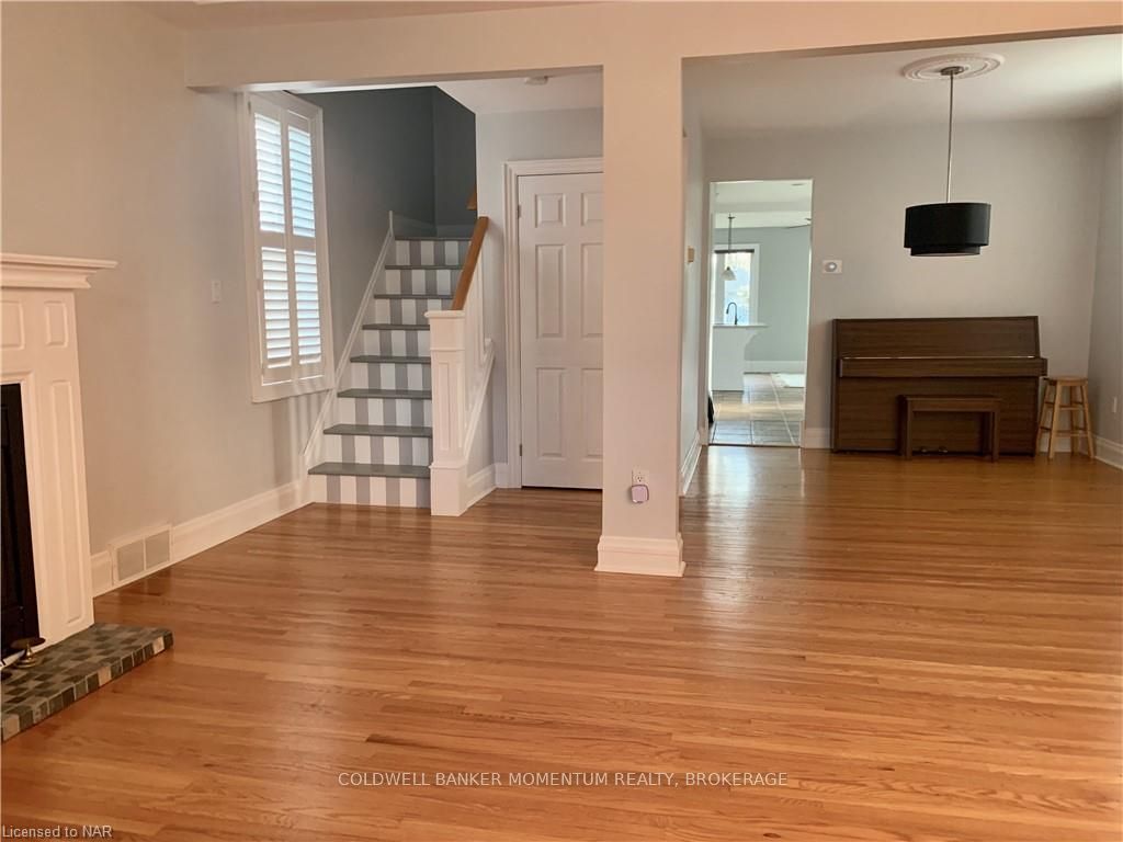 Photo 7 of 352 Linwell Road, St. Catharines, Vine/Linwell — HOMEH