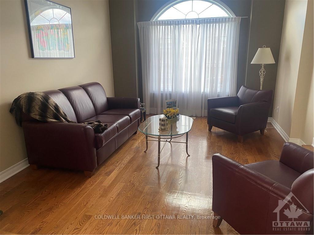 Photo 3 of 60 Forest Creek Drive, Ottawa, Stittsville (Central) — HOMEH