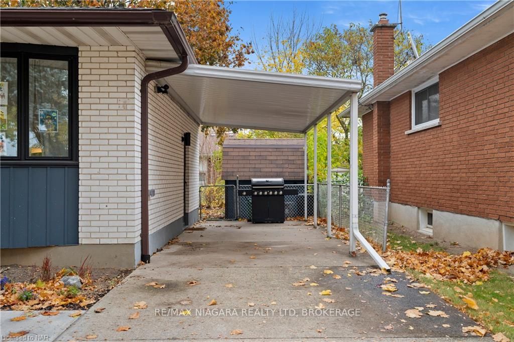Photo 33 of 18 Densgrove Drive, St. Catharines, Vine/Linwell — HOMEH