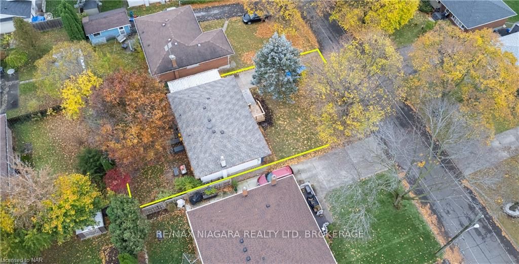 Photo 38 of 18 Densgrove Drive, St. Catharines, Vine/Linwell — HOMEH