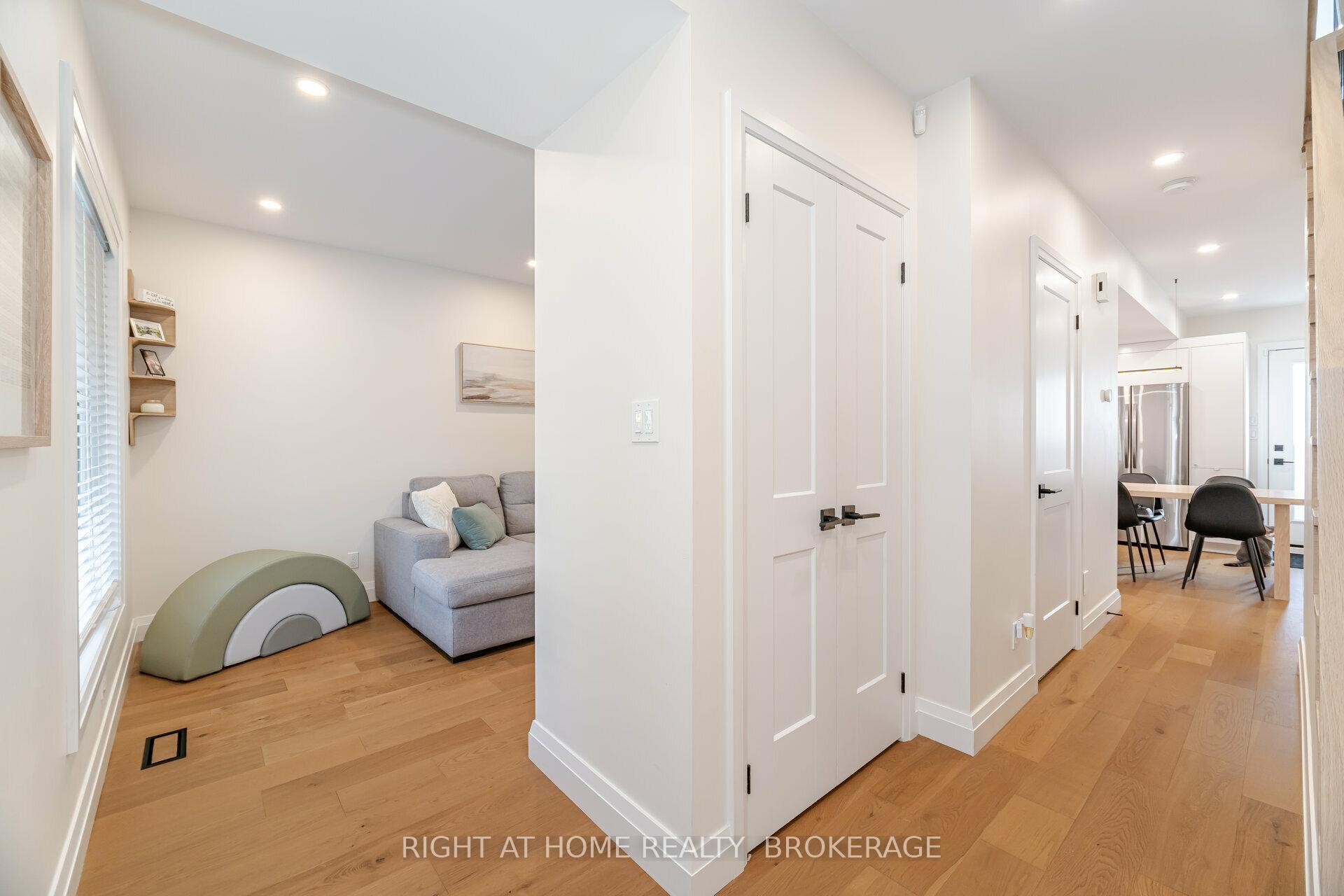 Photo 8 of 86 Gage Avenue N, Hamilton, Crown Point — HOMEH