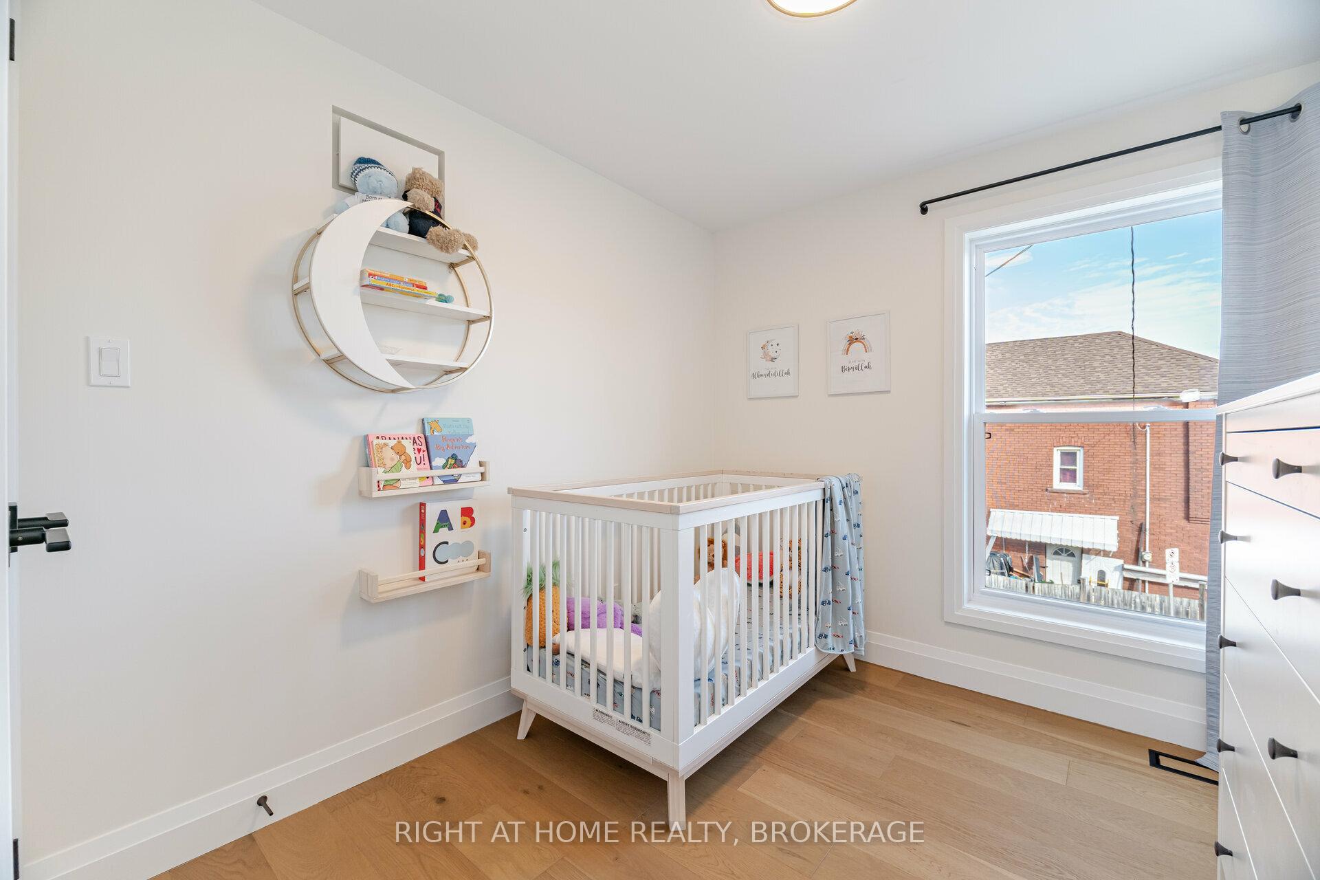 Photo 27 of 86 Gage Avenue N, Hamilton, Crown Point — HOMEH