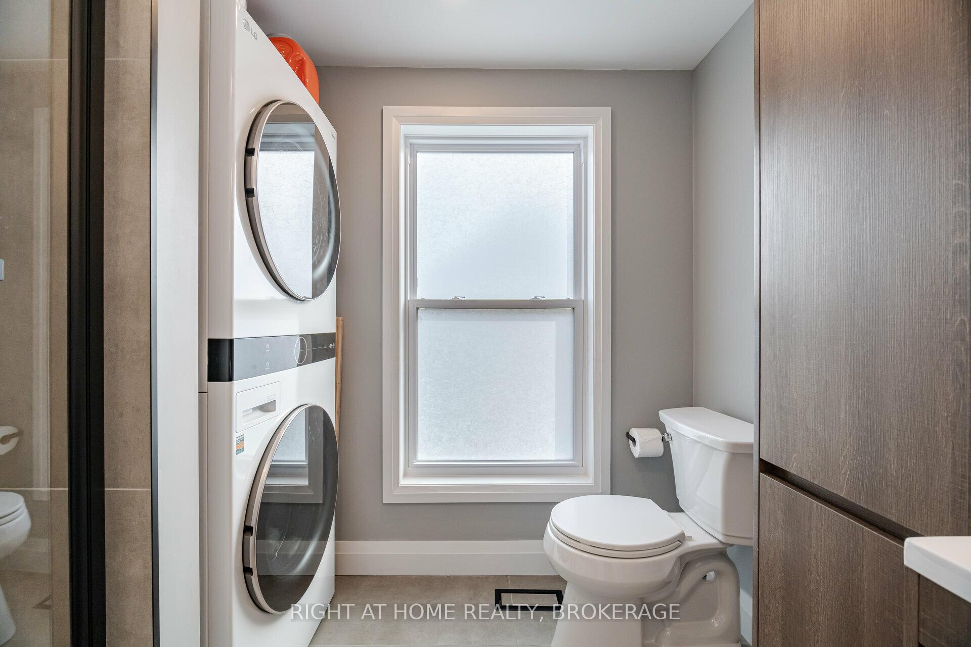 Photo 33 of 86 Gage Avenue N, Hamilton, Crown Point — HOMEH