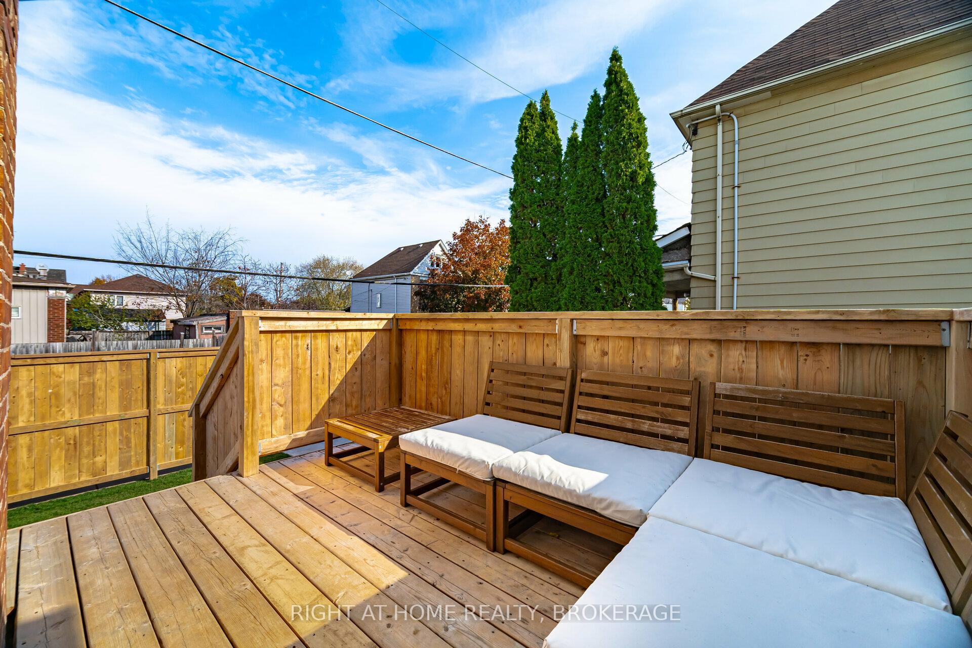 Photo 36 of 86 Gage Avenue N, Hamilton, Crown Point — HOMEH