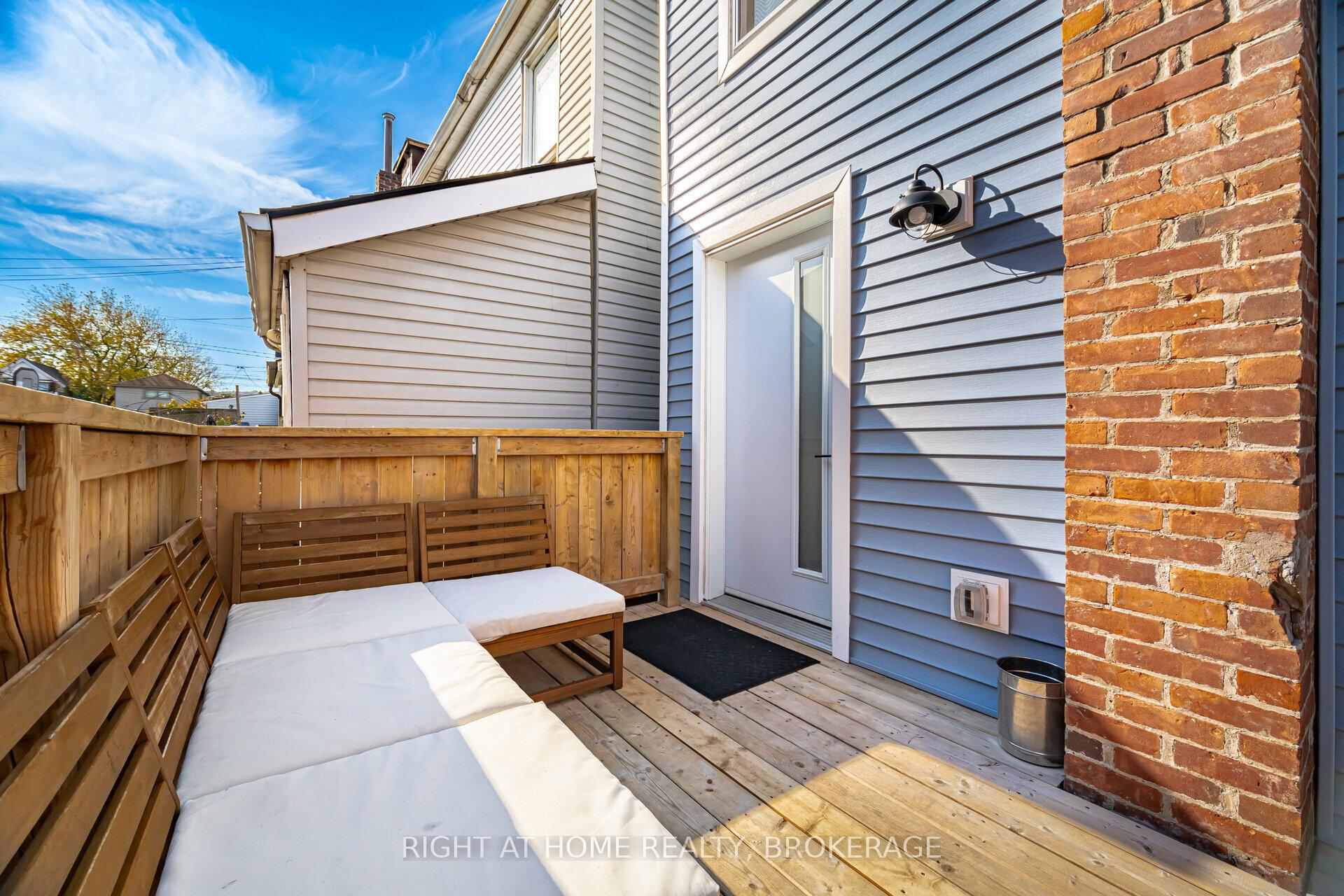 Photo 37 of 86 Gage Avenue N, Hamilton, Crown Point — HOMEH