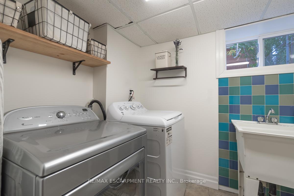 Photo 30 of 94 Queensdale Avenue E, Hamilton, Centremount — HOMEH