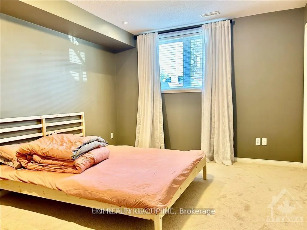 Photo 15 of 840 Longfields Drive, Ottawa, Barrhaven - Longfields — HOMEH