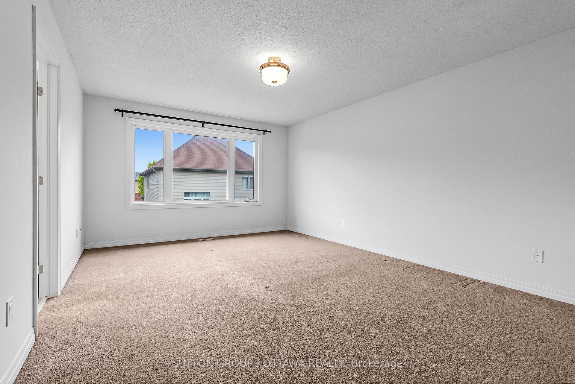 Photo 17 of 1036 Cobble Hill Drive, Ottawa, Barrhaven - Cedargrove/Fraserdale — HOMEH
