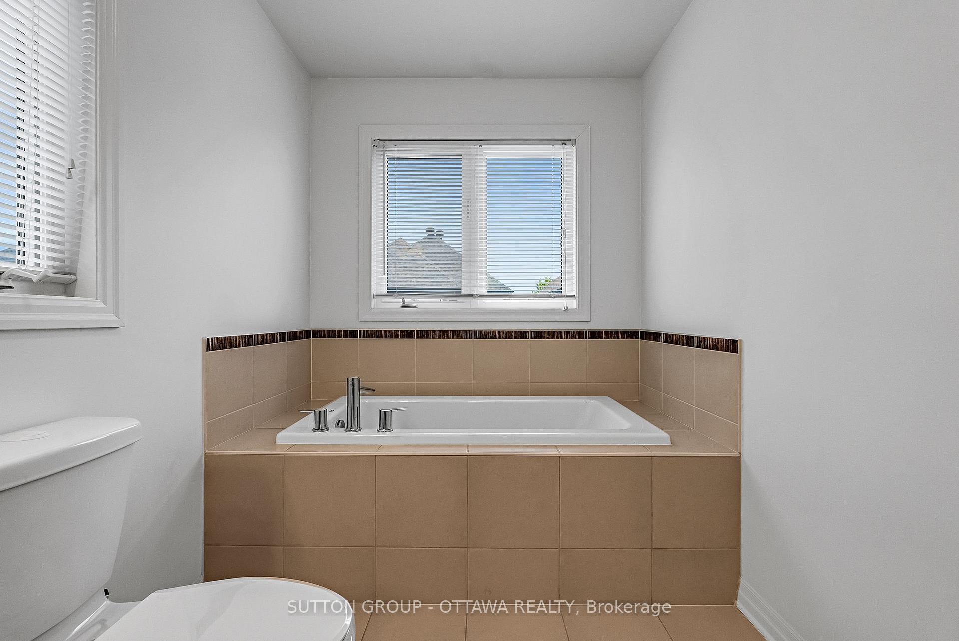 Photo 22 of 1036 Cobble Hill Drive, Ottawa, Barrhaven - Cedargrove/Fraserdale — HOMEH