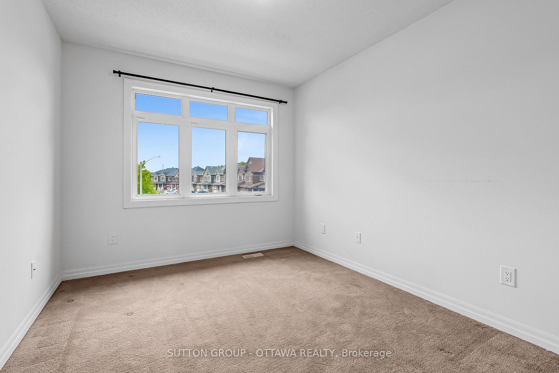 Photo 26 of 1036 Cobble Hill Drive, Ottawa, Barrhaven - Cedargrove/Fraserdale — HOMEH