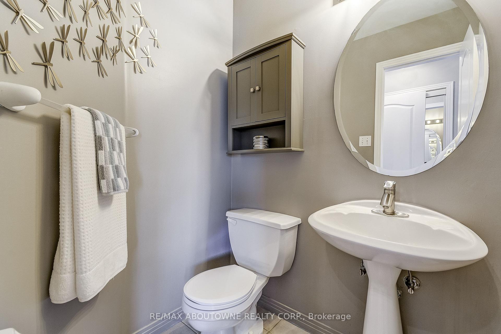 Photo 12 of 57 Niska Drive, Hamilton, Waterdown — HOMEH