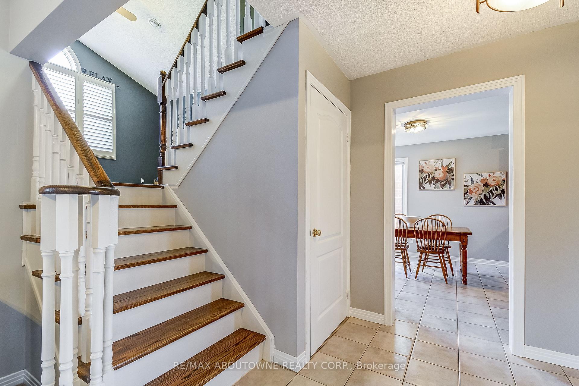 Photo 14 of 57 Niska Drive, Hamilton, Waterdown — HOMEH