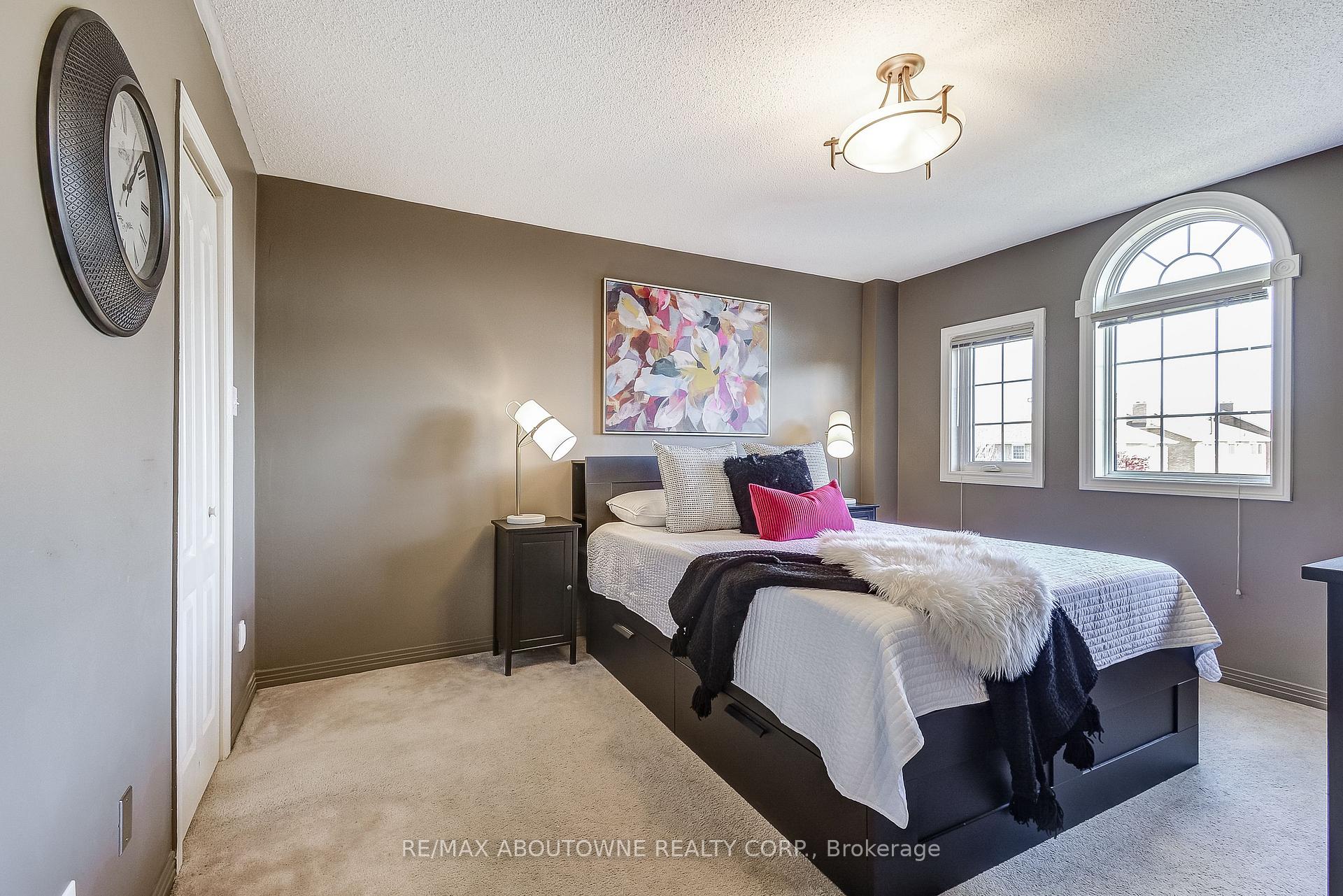 Photo 19 of 57 Niska Drive, Hamilton, Waterdown — HOMEH